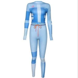 Active set …Large ONLY ..true to size ..3 colors